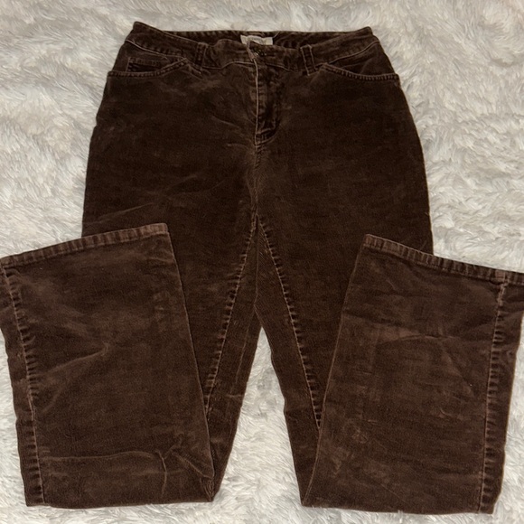 Classic Brown Women's Jeans - Picture 1 of 5